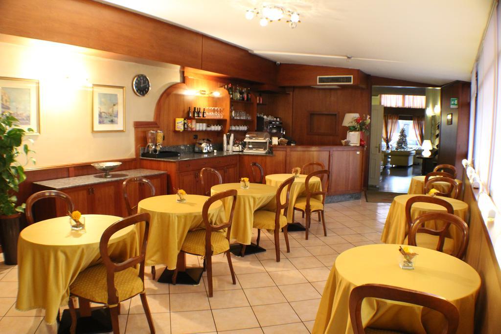 Certosa Hotel Milan Exterior photo