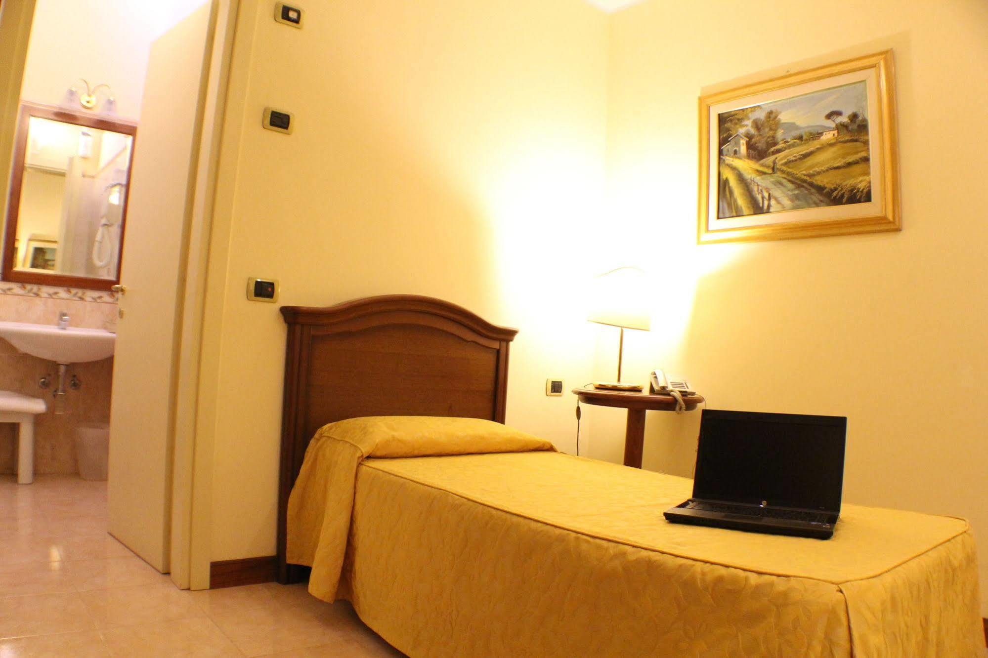 Certosa Hotel Milan Exterior photo